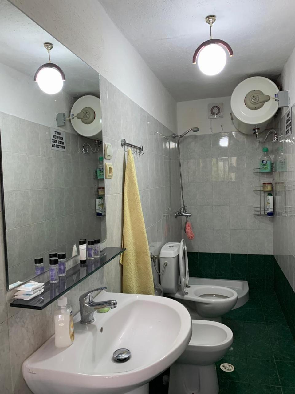 Geri Guesthouse Gjirokastër Eksteriør bilde